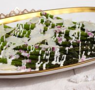 Grilled asparagus salad